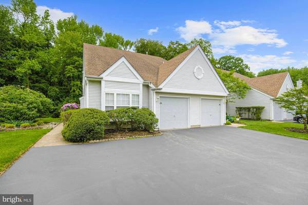 124 BIRCH HOLLOW DR, Bordentown, NJ 08505