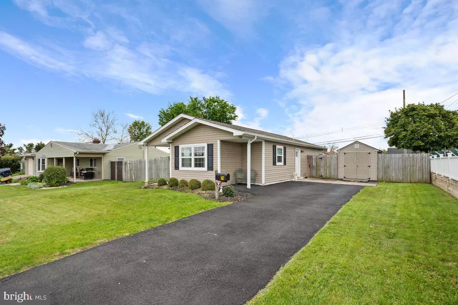 79 BLACK PINE LN, Levittown, PA 19054