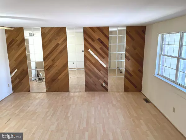 Glen Burnie, MD 21061,449 GATEWOOD CT