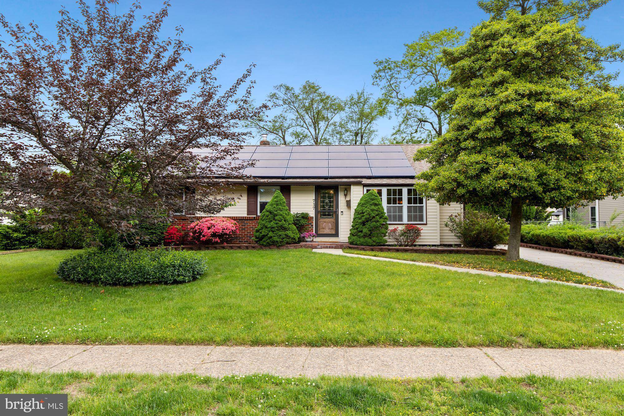 Delran, NJ 08075,717 BAYLOR AVE