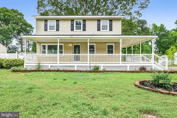 145 LOCUST AVE, Colonial Beach, VA 22443