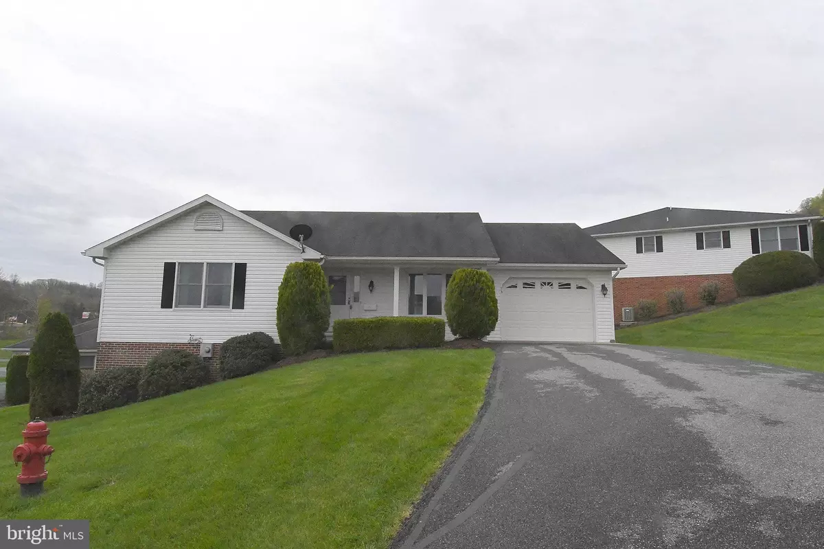 Berkeley Springs, WV 25411,73 GARDEN DR