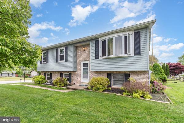 63 ALLEN DR, Hanover, PA 17331