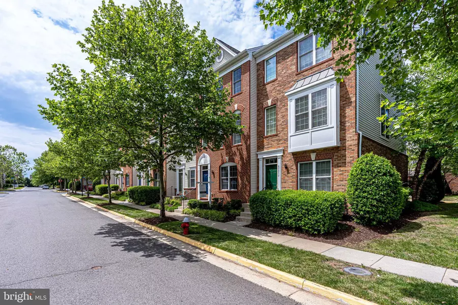 42848 SMALLWOOD TER, Chantilly, VA 20152