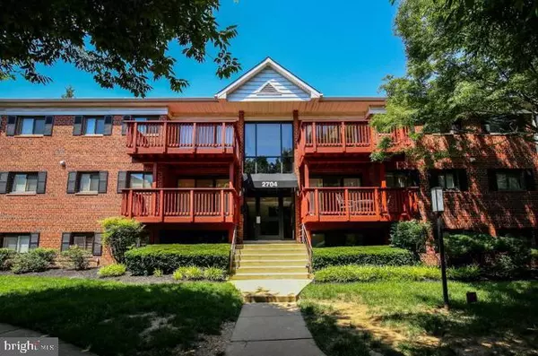 2704 N DARTMOUTH RD N #4, Alexandria, VA 22314