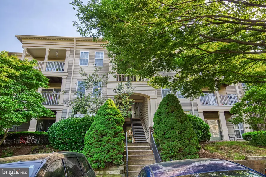 1025 GARDENVIEW LOOP #201, Woodbridge, VA 22191