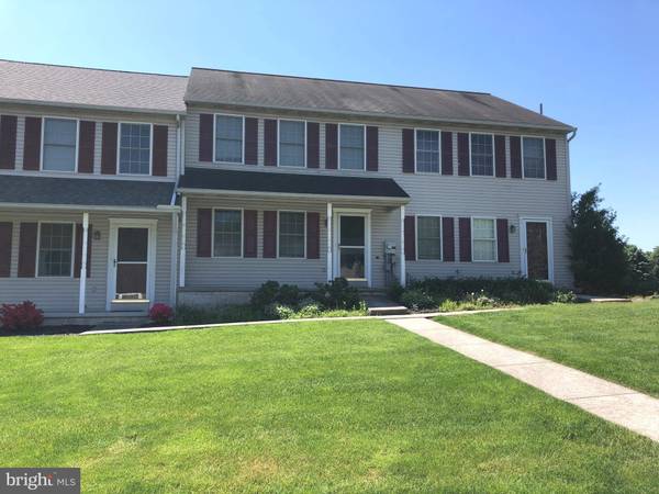 834 KNOLL DR, Mount Joy, PA 17552