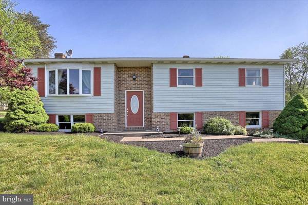 945 CRANES GAP RD, Carlisle, PA 17013