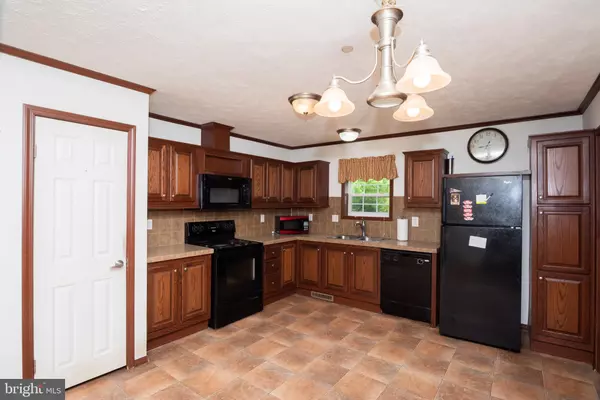 Deal Island, MD 21821,23194 HARRISON RD