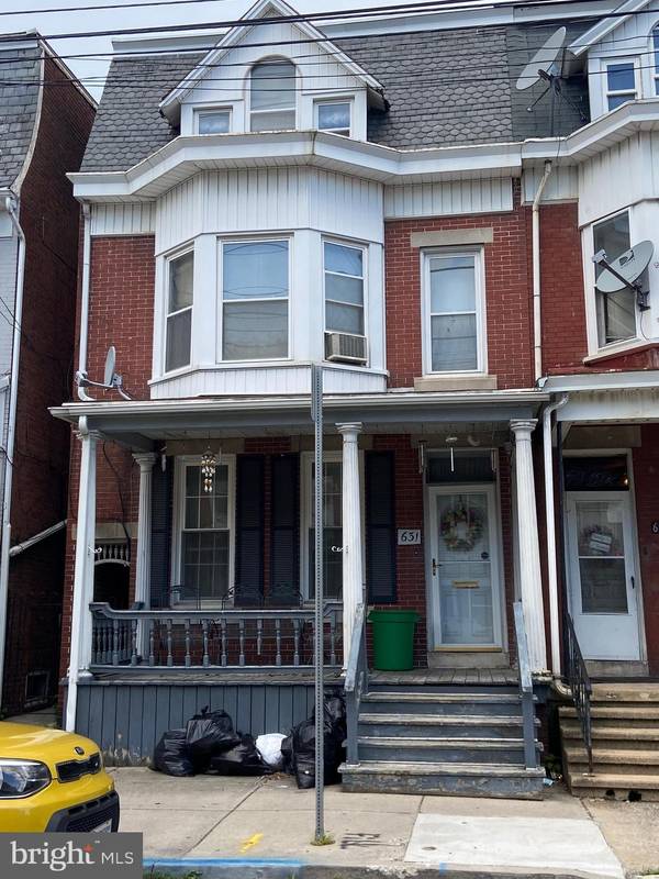 631 W KING ST, York, PA 17401