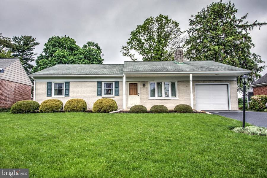 55 WABANK RD, Millersville, PA 17551