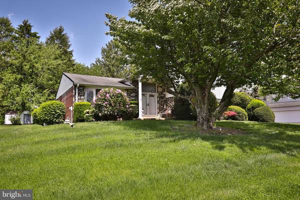 853 BARNSWALLOW LN, Huntingdon Valley, PA 19006