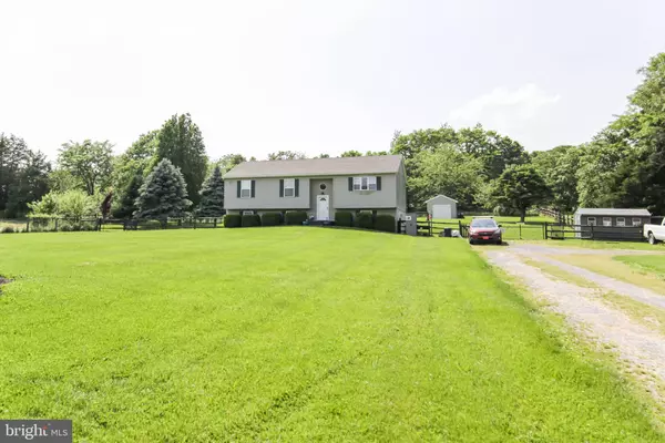 319 HOLLIDA LN, Martinsburg, WV 25404