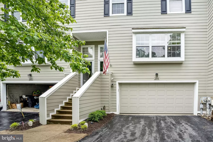 204 PRINCETON CIR, Newtown Square, PA 19073