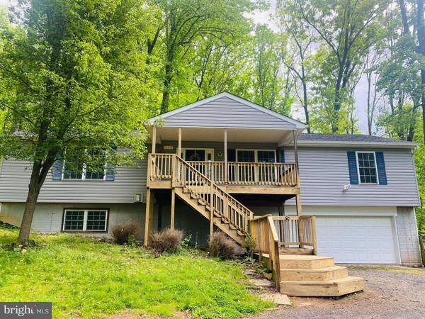 128 ORCHARD LAGOON DR, Linden, VA 22642