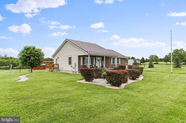 270 FALCON DR, Falling Waters, WV 25419