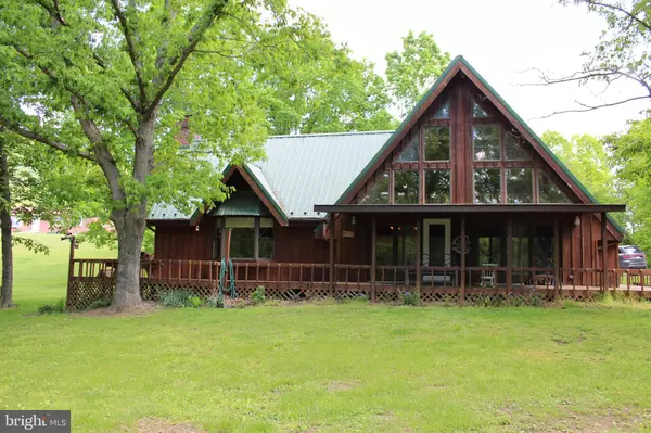 Cabins, WV 26855,61 ROBIN LN