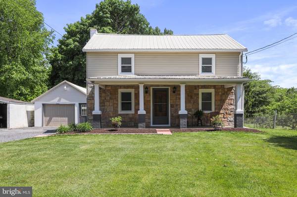 1174 WARM SPRING RD, Chambersburg, PA 17202