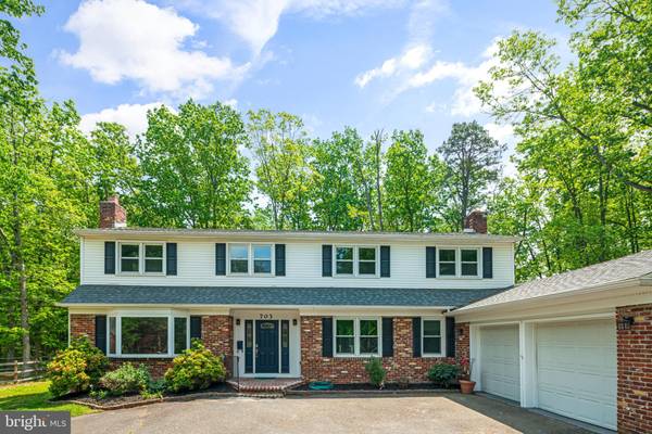 703 ARROWHEAD CT, Blackwood, NJ 08012