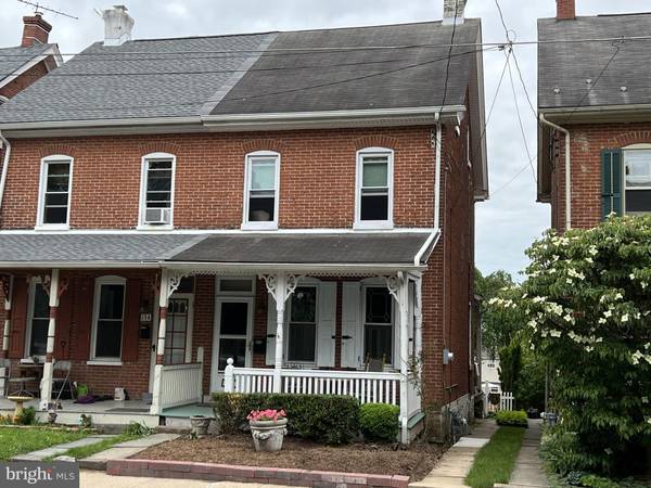 136 JEFFERSON ST, East Greenville, PA 18041