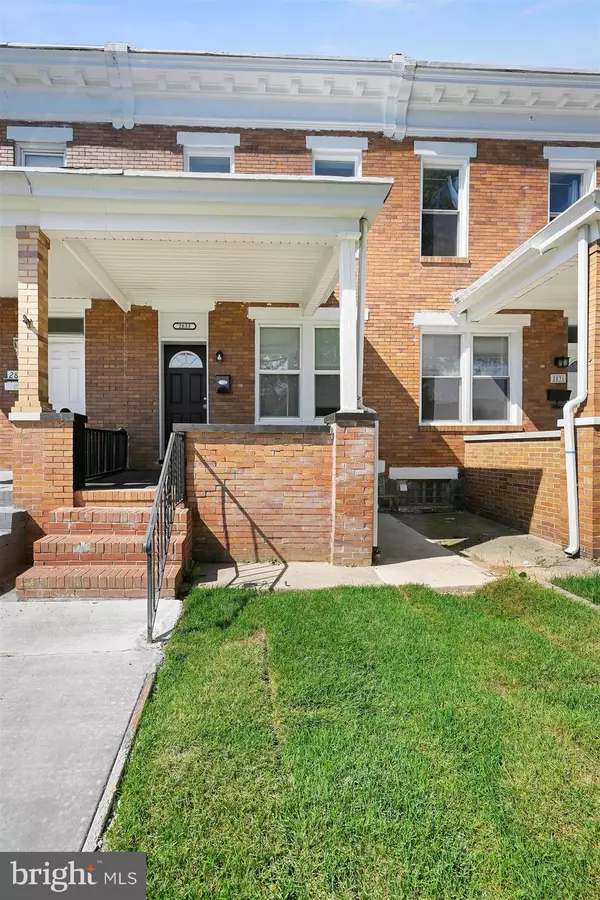 2833 LAKE AVE, Baltimore, MD 21213