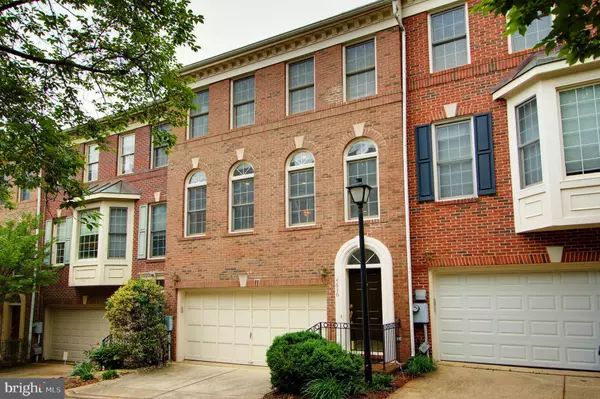 4636 KEMP CT, Alexandria, VA 22311