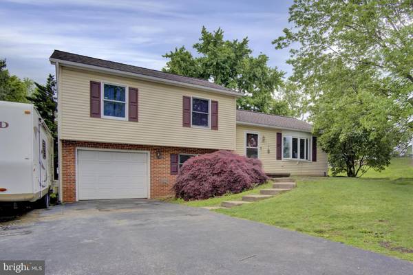 3561 MIDDLEBORO RD, Dover, PA 17315