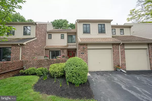 Chesterbrook, PA 19087,4 SCOTT CT