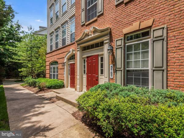 5707 CALLCOTT WAY #B, Alexandria, VA 22312