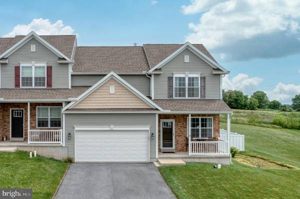 40 CANVASBACK LN, Elizabethtown, PA 17022