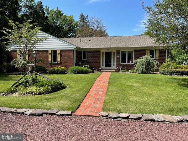 61 LAKEVIEW DR, Woodstown, NJ 08098