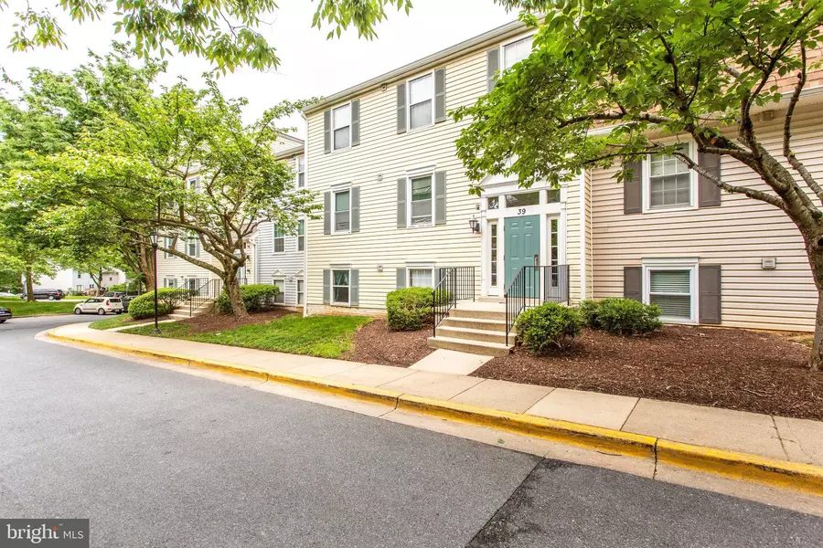 39 PICKERING CT #39-01, Germantown, MD 20874