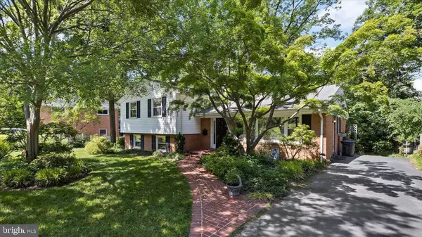 303 PARKER AVE, Falls Church, VA 22046