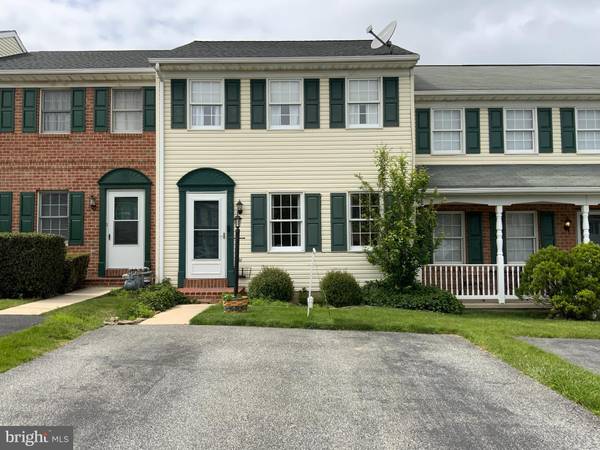 295 ROBIN HILL CIR, York, PA 17404