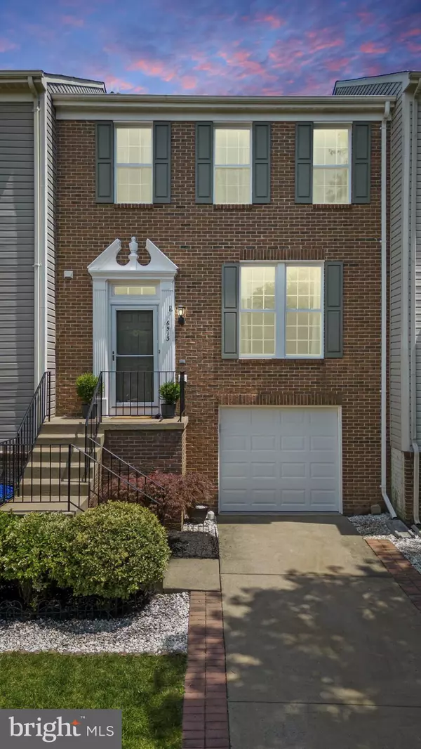 Centreville, VA 20121,6513 INSIGNIA CT