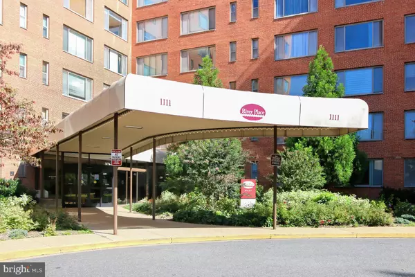 Arlington, VA 22209,1111 ARLINGTON BLVD #536