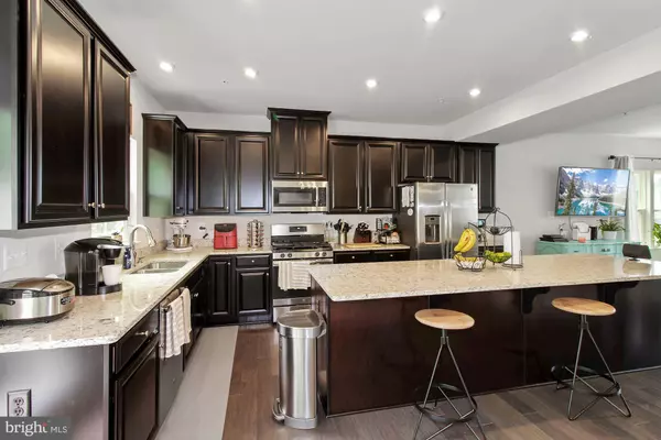 Glen Burnie, MD 21060,8242 HICKORY HOLLOW DR