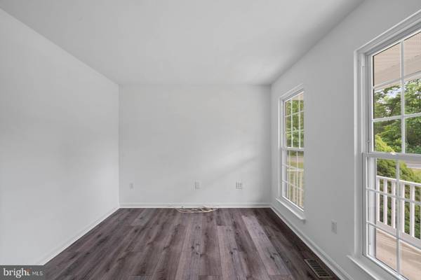 Fredericksburg, VA 22408,9704 HICKORY HILL DR