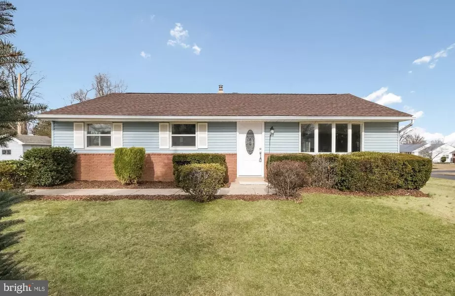 422 COTTONWOOD DR, Hatboro, PA 19040