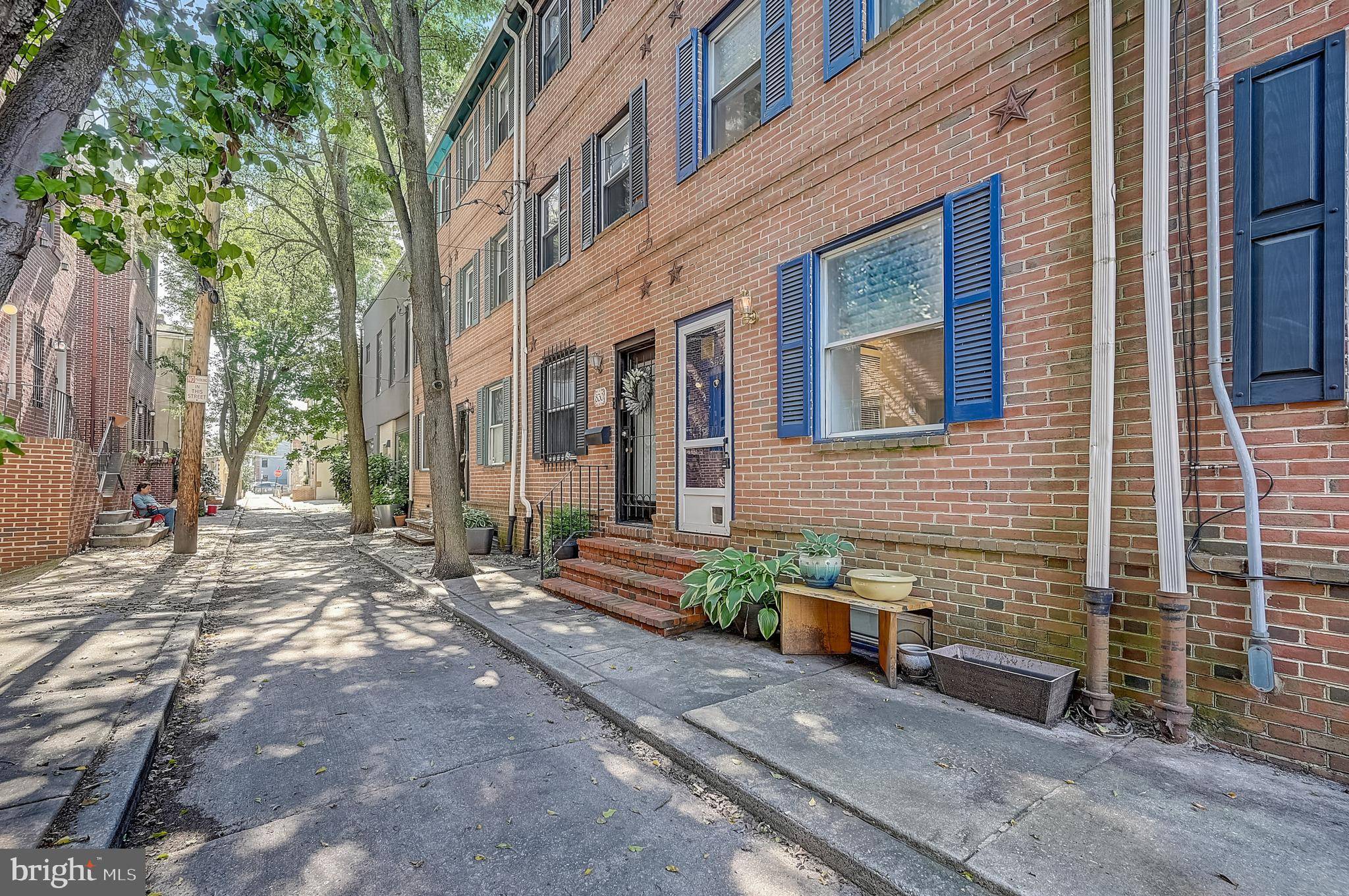Philadelphia, PA 19147,832 KATER ST