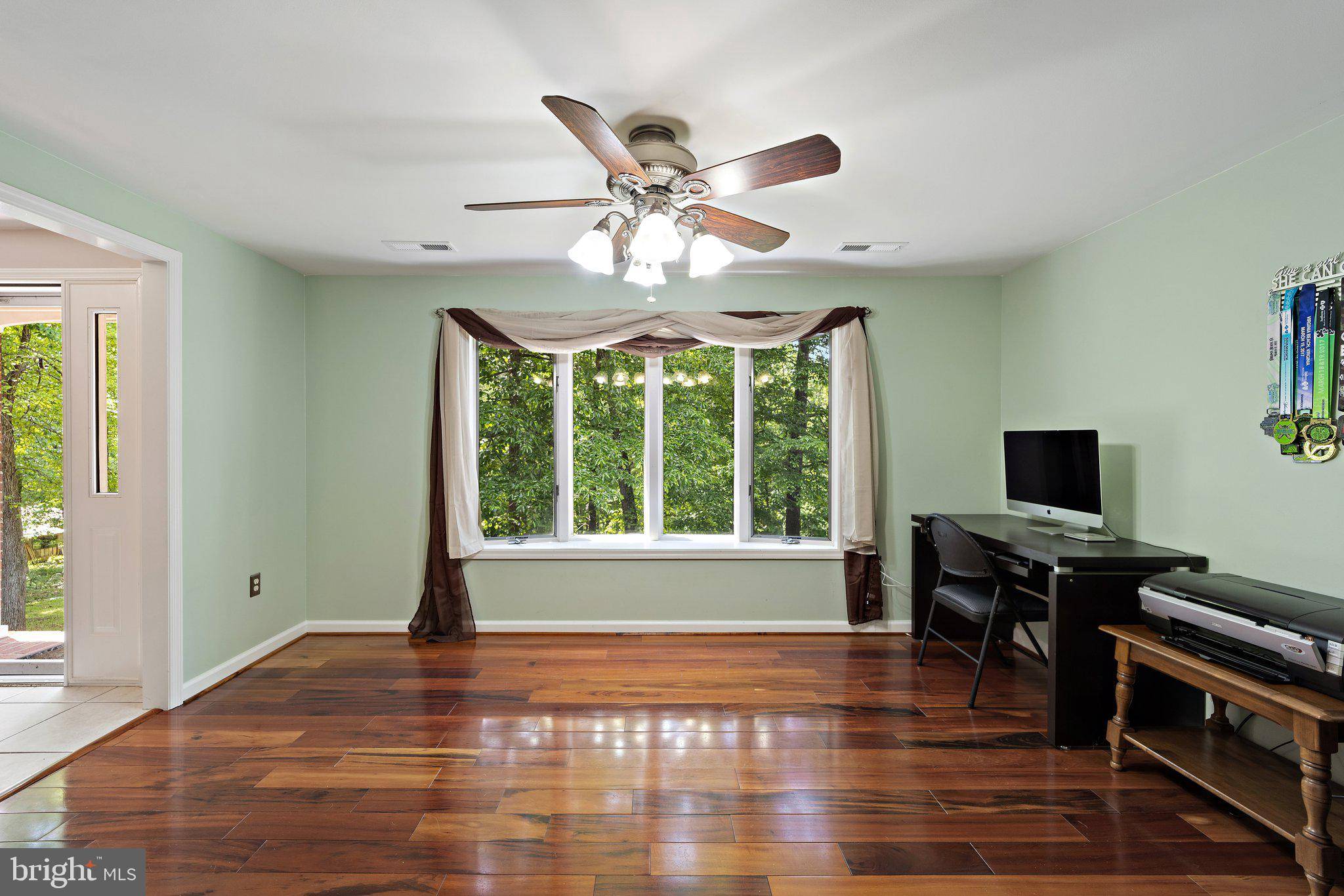 Broad Run, VA 20137,6265 SNOWFOX LN