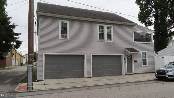 7 BAER AVE, Hanover, PA 17331