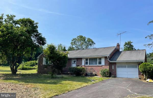 2466 FINN RD, Perkiomenville, PA 18074