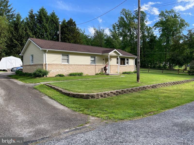 1249 JACKSON SQUARE RD, Spring Grove, PA 17362