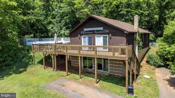 343 GOLDEN RUSSET DR, Linden, VA 22642