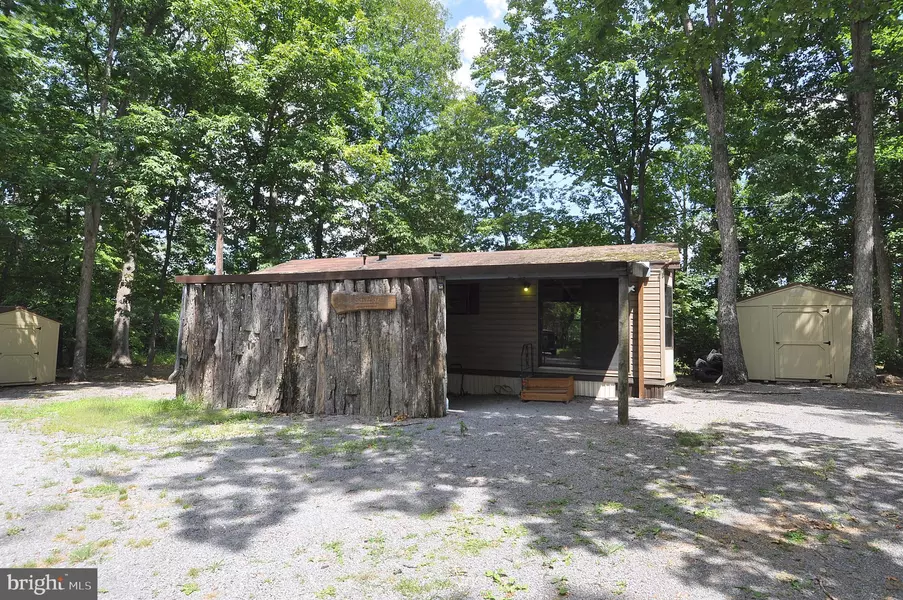 2453 CACAPON RD, Berkeley Springs, WV 25411