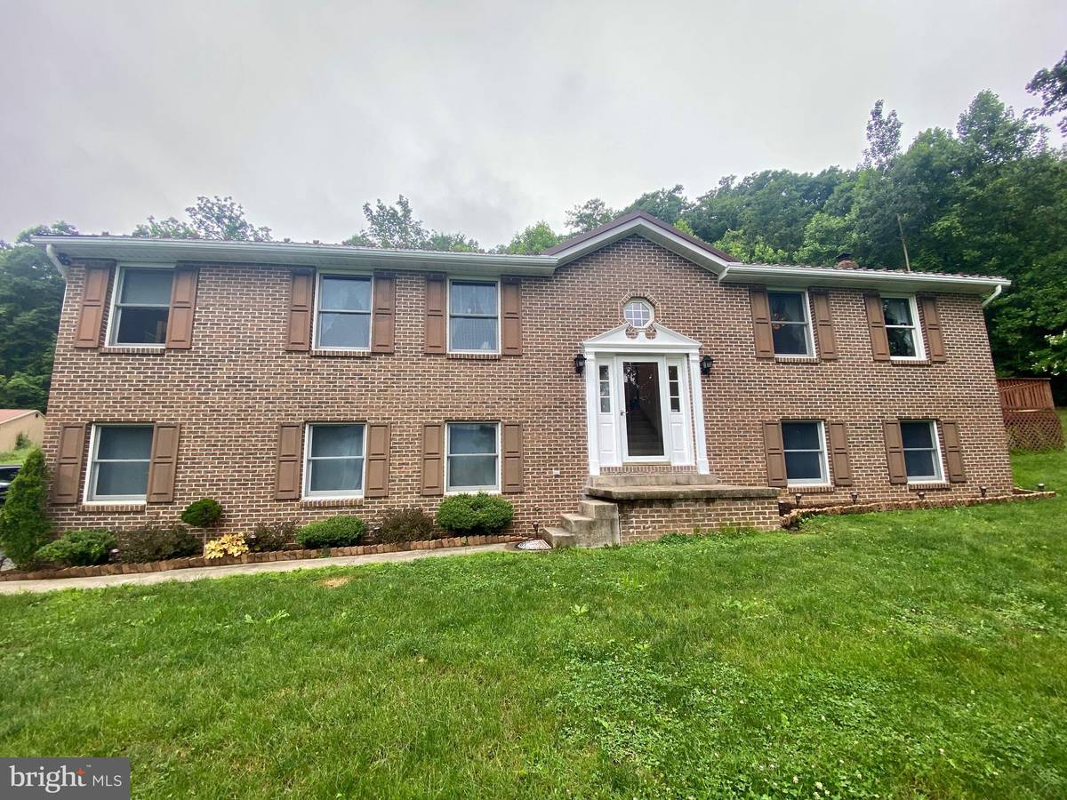 Mc Connellsburg, PA 17233,267 KNOBSVILLE RD