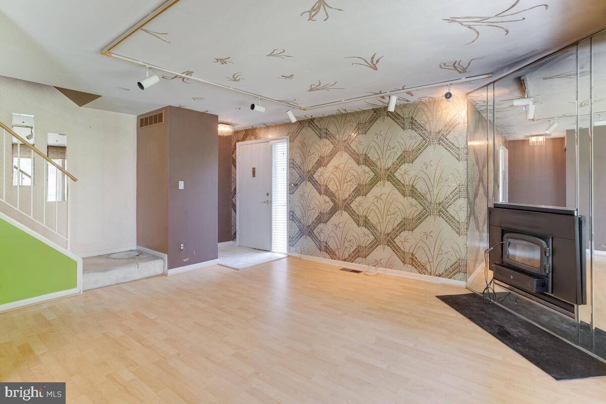 Parkville, MD 21234,22 DENDRON CT #22
