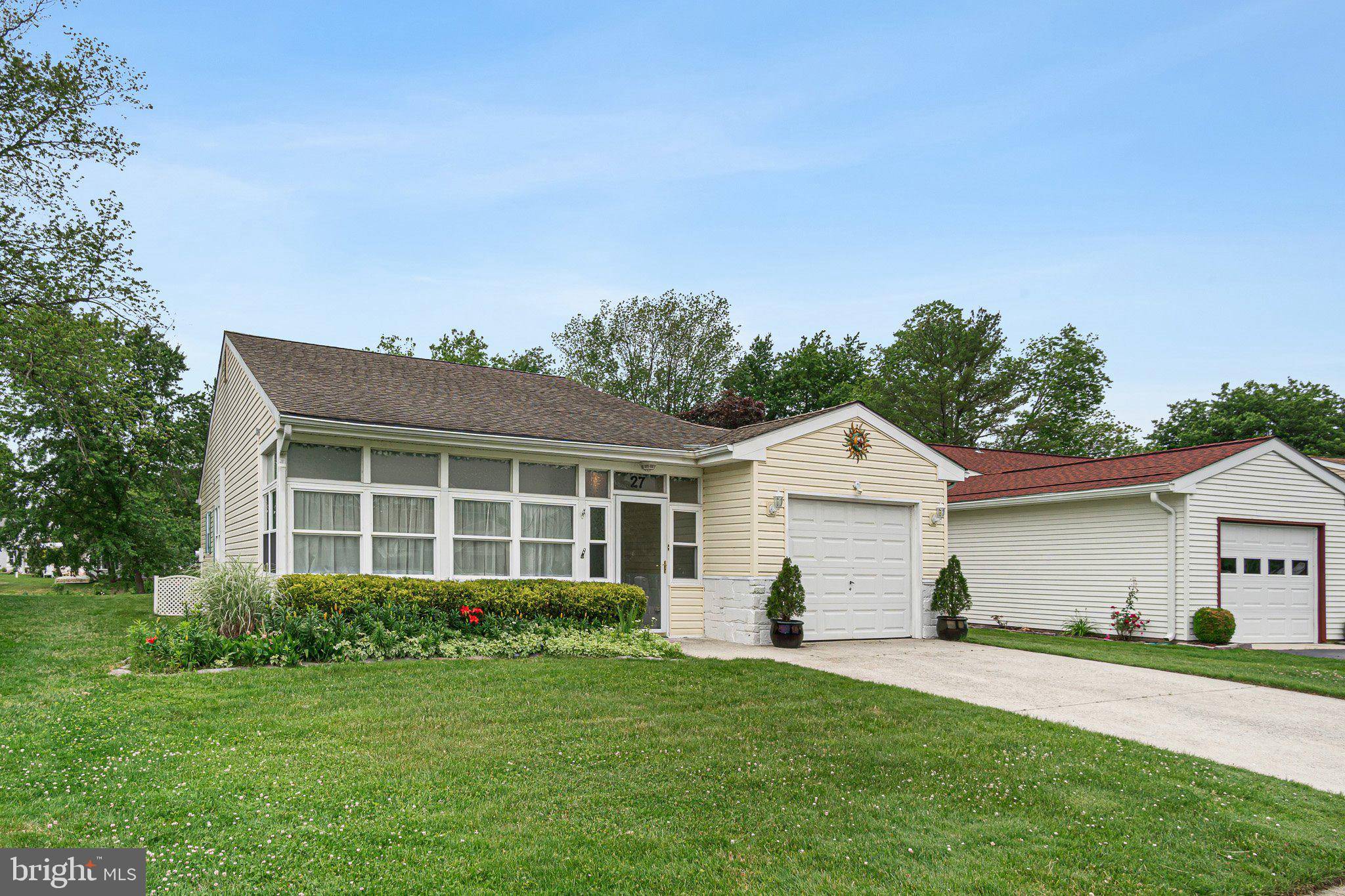 27 SHEFFIELD PL, Southampton, NJ 08088