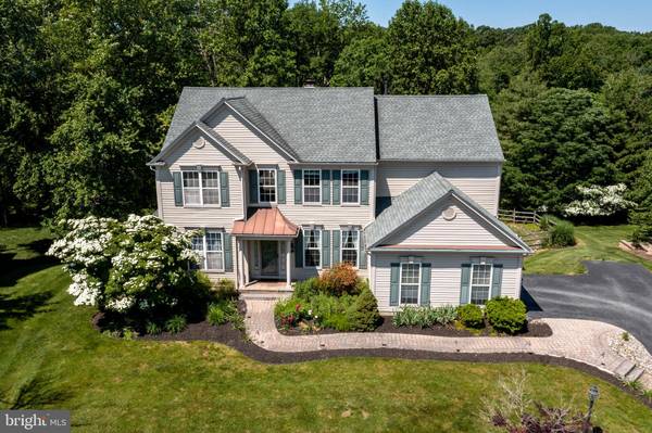 5 PALMER DR, Glen Mills, PA 19342